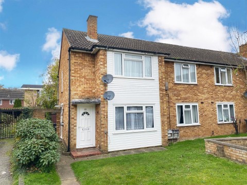 View Full Details for Hermitage Close, Slough