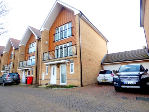 View Full Details for Edgeworth Close, Langley